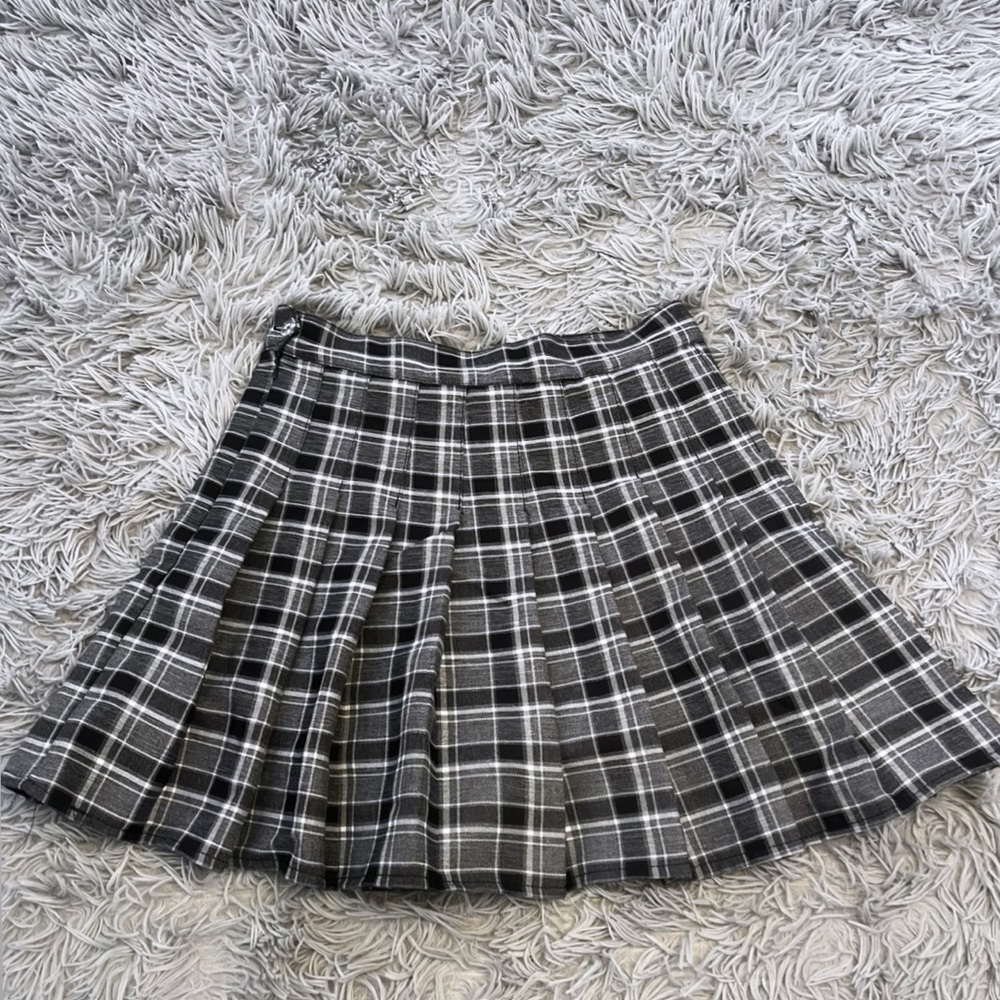 black , grey and white mini pleated skirt + protective mini skirt 🖤🤍